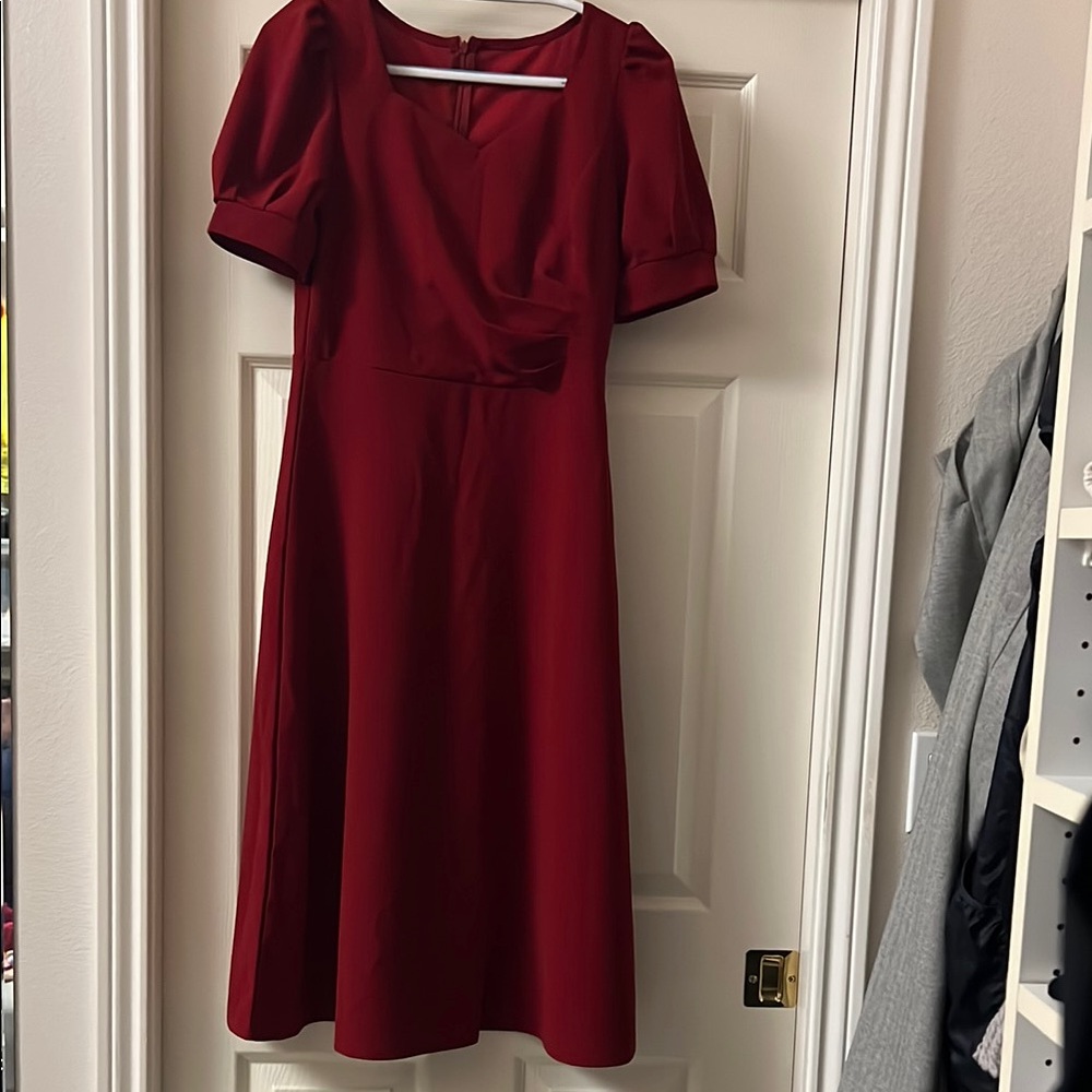 NWOT Elegant Red Midi Dress puff sleeves